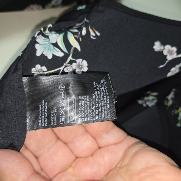 H&M Floral Black Women's Top - Picture 4 of 5